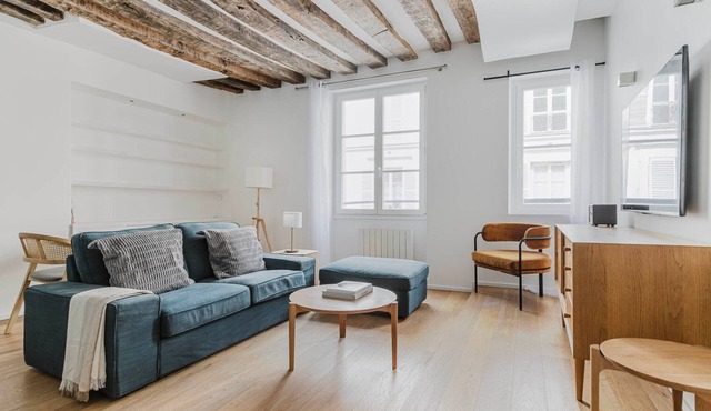 Blueground | Saint Germain des Pres, furnished
