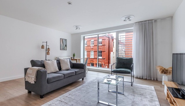 Blueground | Spitalfields, rooftop, nr Tower Bridge