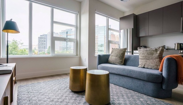 Blueground | Truxton Circle, view, nr Union Station