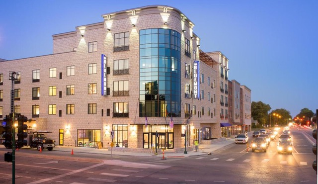 Bluemont Hotel