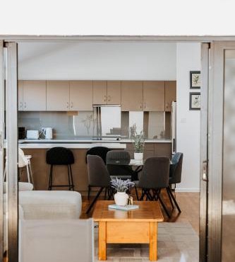 Bluff Point Coastal Townhouse - 3 Bedrooms - Sleeps 6 - Double Garage