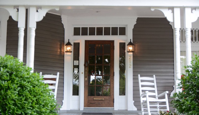 Bluff View Inn