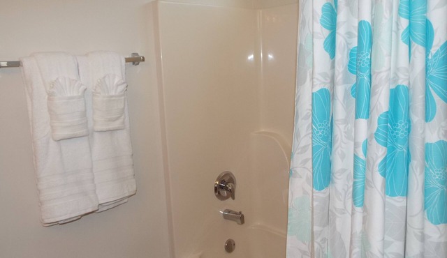 Blufton, Hilton Head Is SC. Vacation home. 3BR. 2BA Sleeps 6. 1 Night Min Stay.