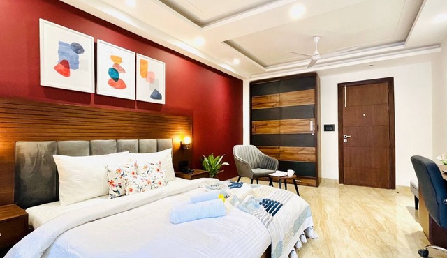 BluO Studio4 DLF CyberCity - Balcony, Gym TT, Lift