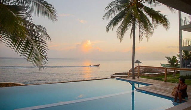 BluWaves ~ Oceanfront Condo minutes from Ocho Rios