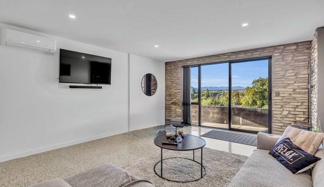 Bnew 1br Minimalist Style Unit