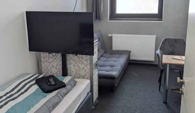 Boardingrooms direct A8, close to Stuttgart, 25min