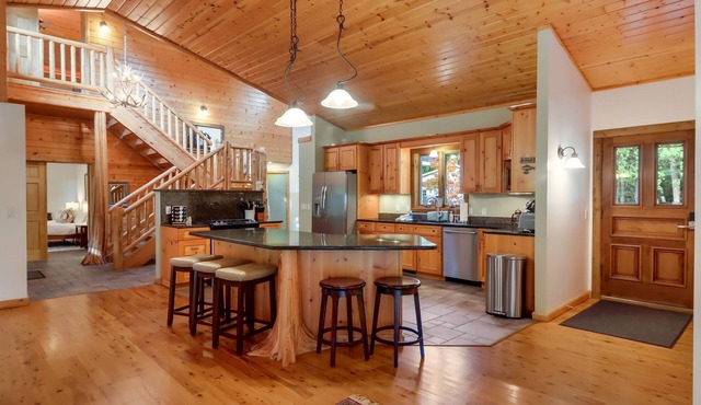 Boardman Monarch River HOT TUB Fireplace