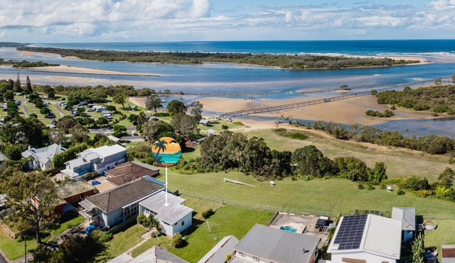 Boardwalk Bungalow - pristine ocean views