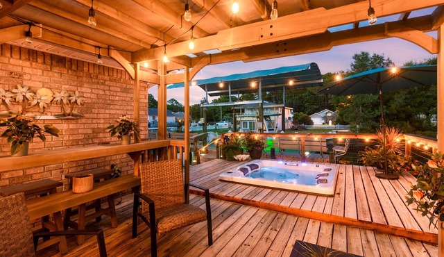 Boat lift, RV hookups, Hot tub,
