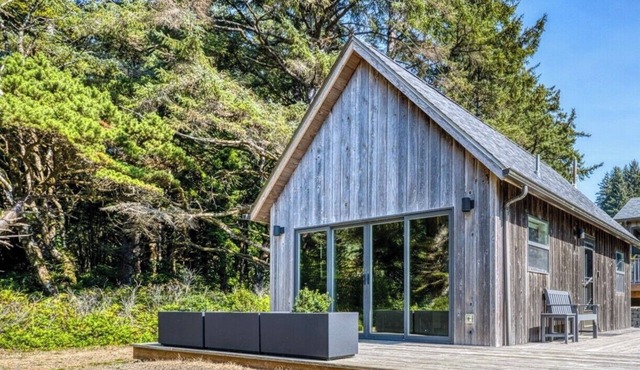 Bob Creek Studio - across from Bob Creek Beach, Forest.
