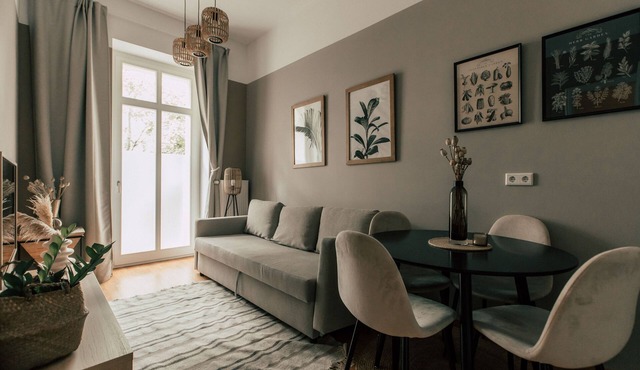 *Boho* 2-room apartment with eat-in kitchen and balcony - Luga Homes - Townhouse