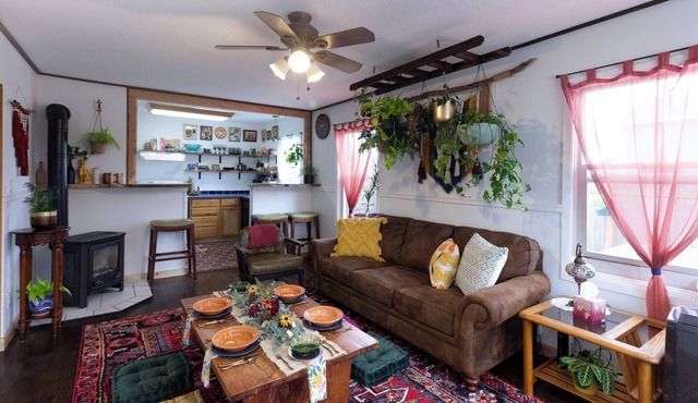 Boho Bungalow w/Hot Tub 4 Blocks From Downtown Silverton