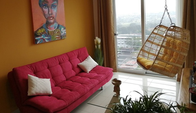 BOHO CHIC STYLE CONDO, NEAR THE AIRPORT W/ SELF CHECK-IN