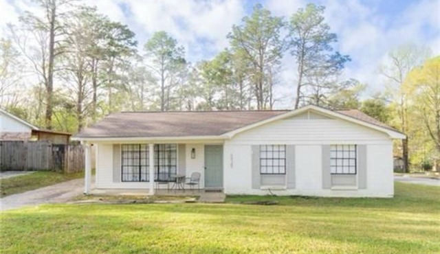 Boho Cottage in West Mobile