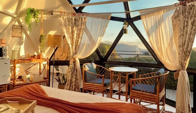 Boho Dome Retreat Mountain Views, Proyector and Private Fire Pit
