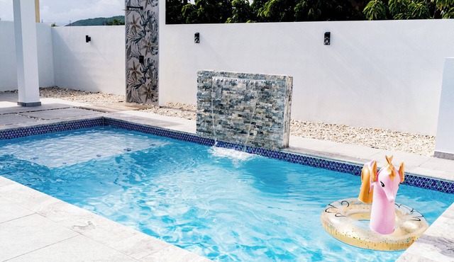 Boho Style with Private Pool, Cozy 3-bedroom house in beautiful Guayama WiFi, AC