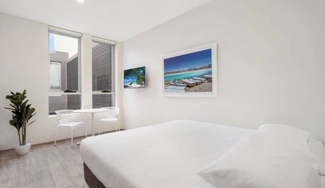 BONDI BEACH STUDIOS: VIII