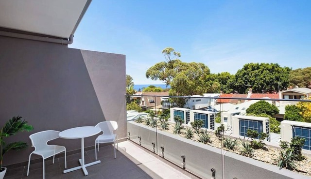 BONDI BEACH STUDIOS: X