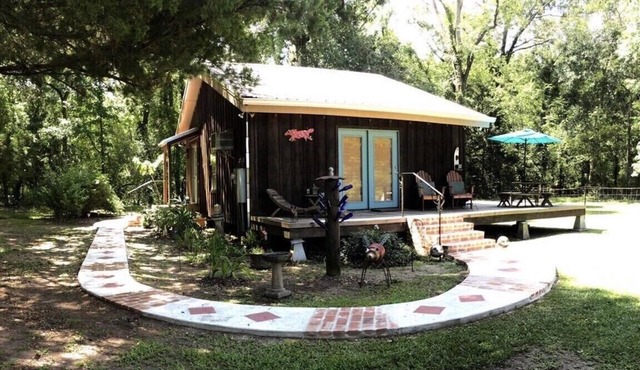 Bonne Terre Studio: Louisiana Farm Stay Getaway Artists’ Retreat