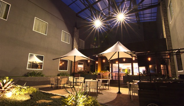 Bonnet Hotel