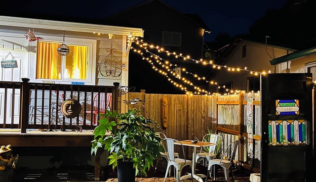 Book one week or more and get 10% discount Stylish 2 BR Suite in West Seattle!
