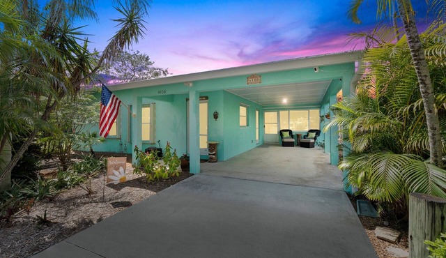 Book today, dinner on us! New listing! Stuart/Port Salerno cute cottage!