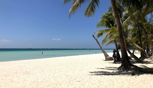 Boracay Beachfront 2BR Apartment in Station 3
