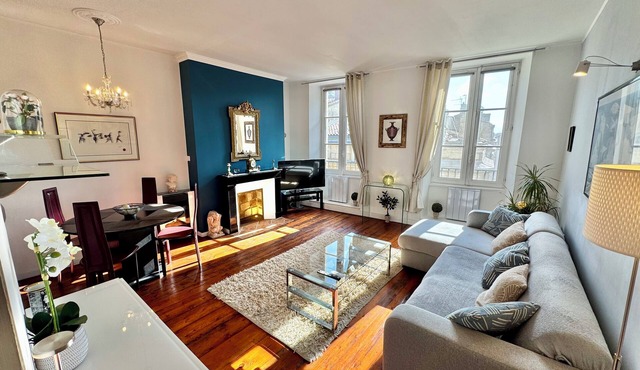BORDORENT, spacious and bright apartment in the heart of Bordeaux