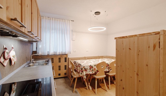'Borésc' Apartment with Mountain Views, Shared Terrace, and Wi-Fi