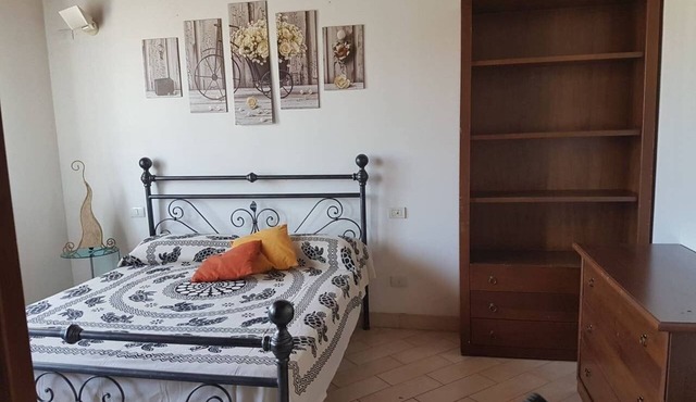 Borghetto rental near blue bubbles and at the outlet