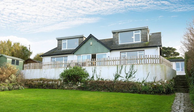 Boskenna - a large family home that sleeps 10 guests in 5 bedrooms
