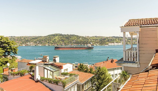 Bosphorus View Flat With Terrace in Arnavutkoy