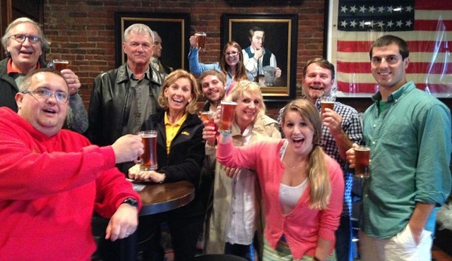 Bostom Small-Group Revolutionary History Tour and Bar Crawl