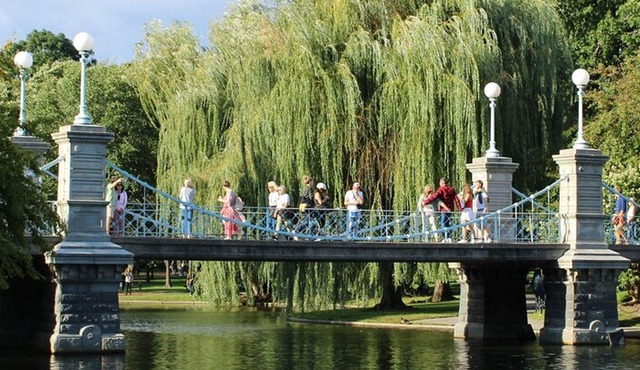 Boston App-Based Scavenger Hunt: Parks & Works of Art