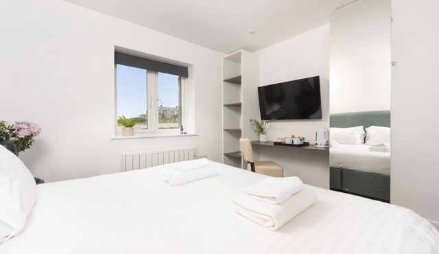 Boswedden, B&B - a hotel room that sleeps 2 guests in 1 bedroom