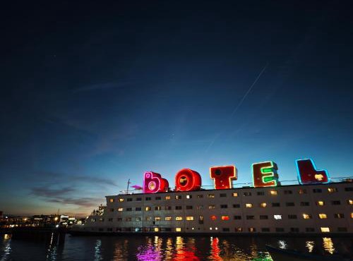 Botel