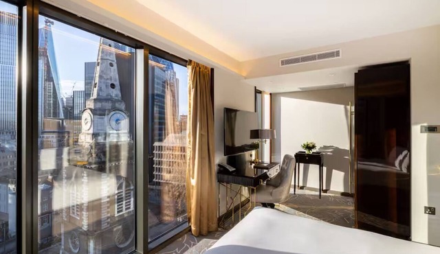 Botolph Corner Suite at Hotel Saint—Near Tower Bridge and the British Museum