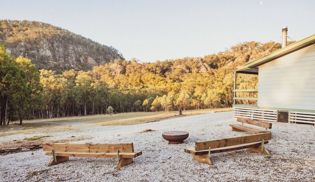 Bough & Burrows retreat set in 100 acres of pristine bush. Perfect for families!