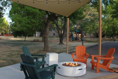 Boulder Twin Lakes Inn