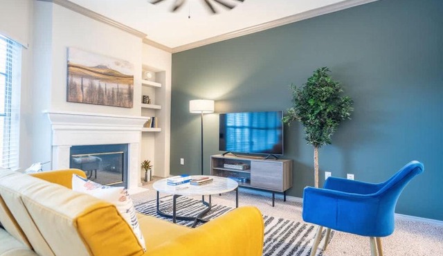 Boulevard Stays Peaceful 1BR King Suite Pool Parking Gym 02