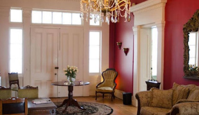 Bourbon Manor B&B