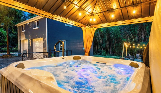 Bourbon Trail*Firepit*Hot Tub*Gameroom*Sleeps 10