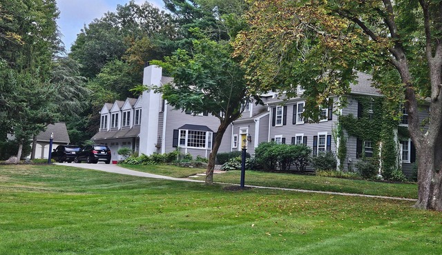 Boutique hotel like-Hingham Estate
