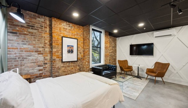 Boutique Hotel | The Louisville Slugger Suite