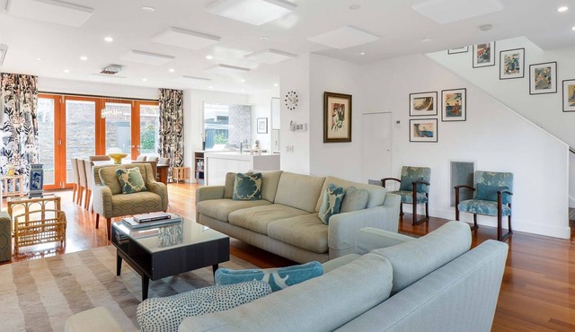 BOUTIQUE STAYS - Maple on Kent