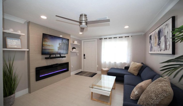 Bow-Tie Suite