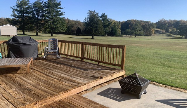BR# 2-Spacious Bdrm/on golf course/shared Bath & shared House with other renters