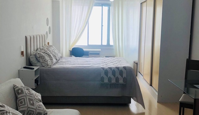 Cozy and complete loft in the heart of Porto Alegre – next to Gasômetro