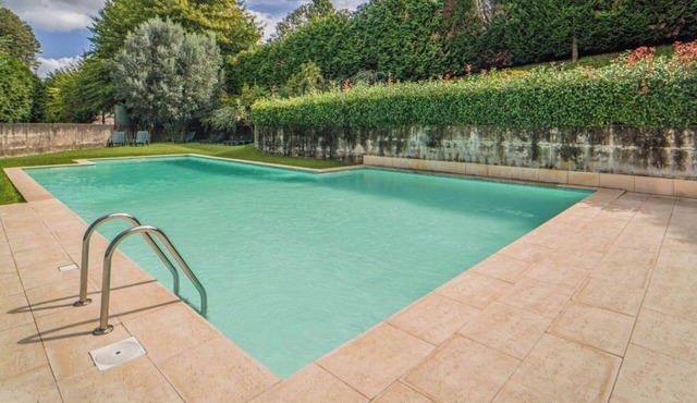 Braga exclusive flat with pool and gardens
